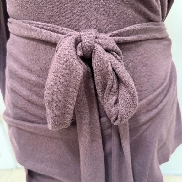 Chic Mauve Wrap Top by Contemporaine par Simons - Picture 5 of 12